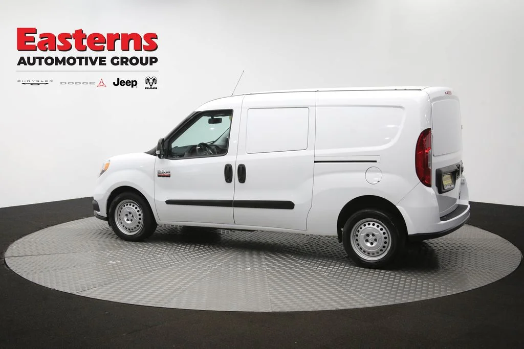 Used 2022 White Ram Base image 60