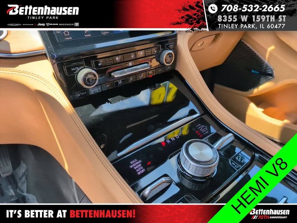 Used 2024 Diamond Black Jeep Summit image 22