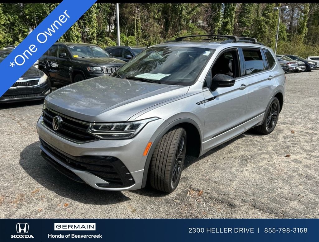 2022 Volkswagen Tiguan 2.0T SE R-Line Black's photo