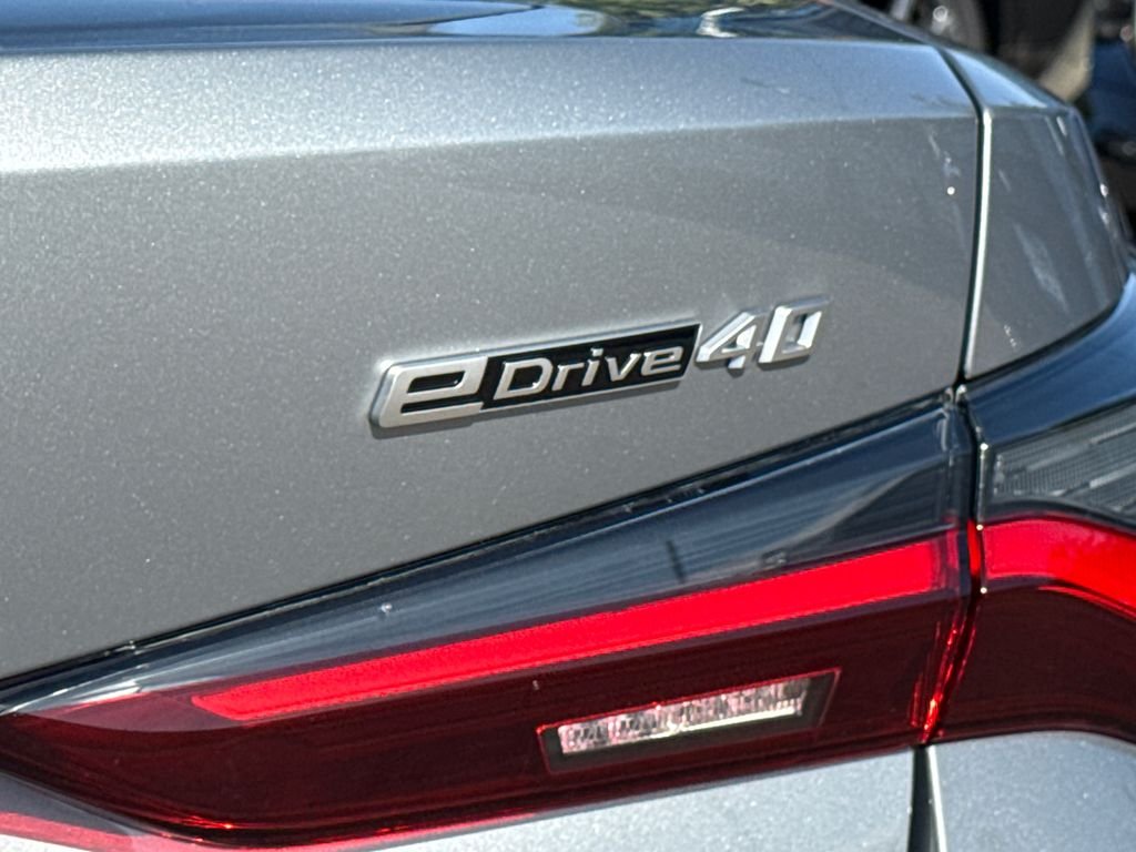New 2026 Skyscraper Grey Metallic BMW eDrive40 image 9