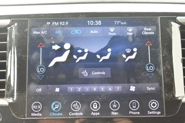 Used 2019 White Chrysler Touring L image 34