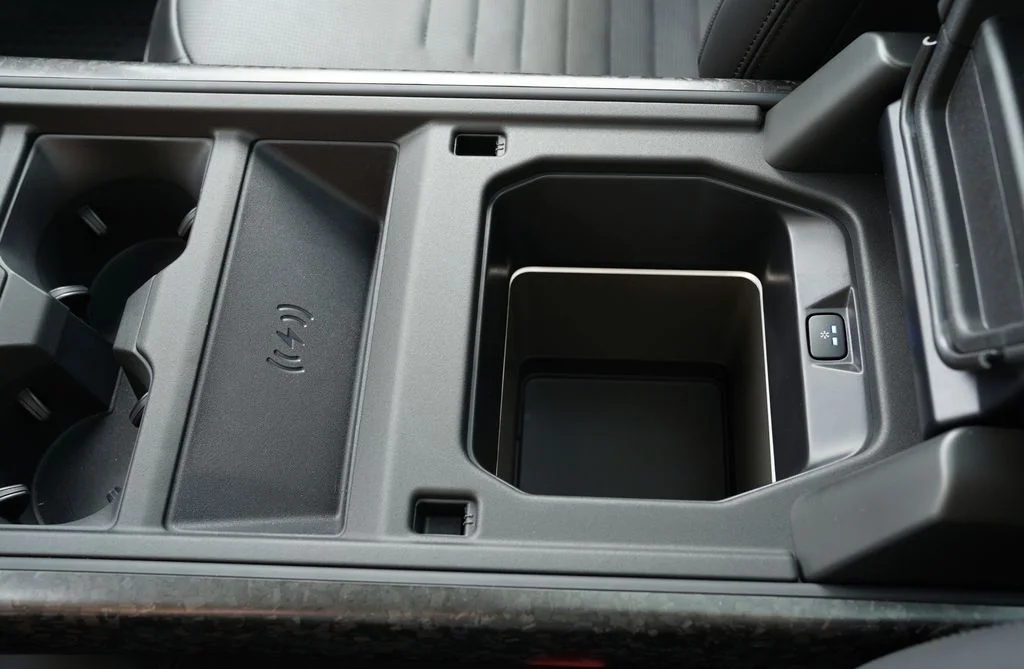 New 2026 Borasco Grey Land Rover OCTA image 34