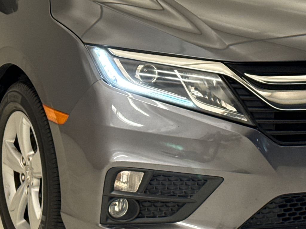 Used 2018 Modern Steel Metallic Honda EX image 5