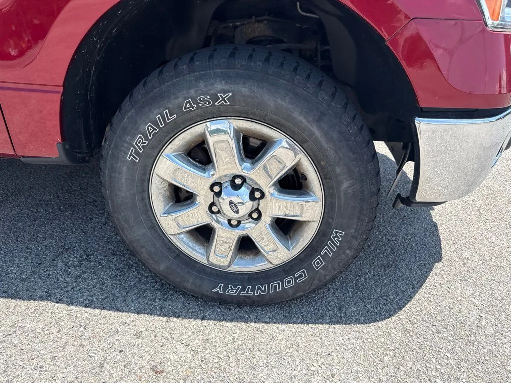 Used 2013 Ruby Red Metallic Ford XLT image 4
