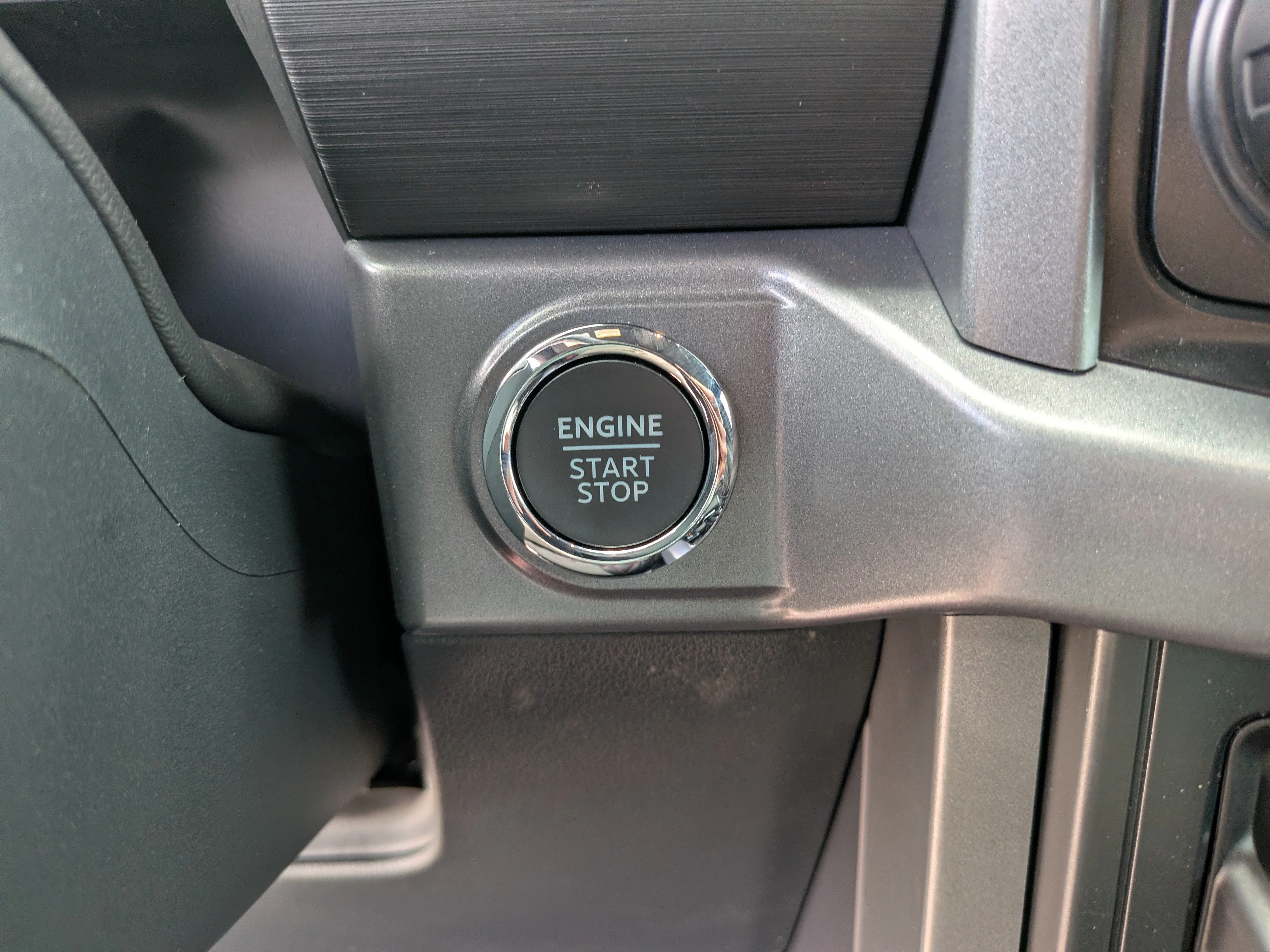 New 2026 Agate Black Metallic Ford XLT image 28