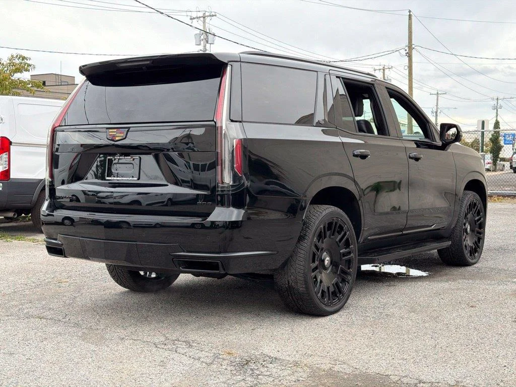 2023 Cadillac Escalade Luxury - Photo 7