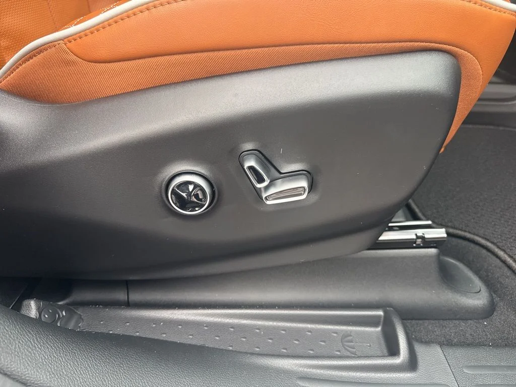 2026 Chrysler Pacifica Pinnacle - Photo 61