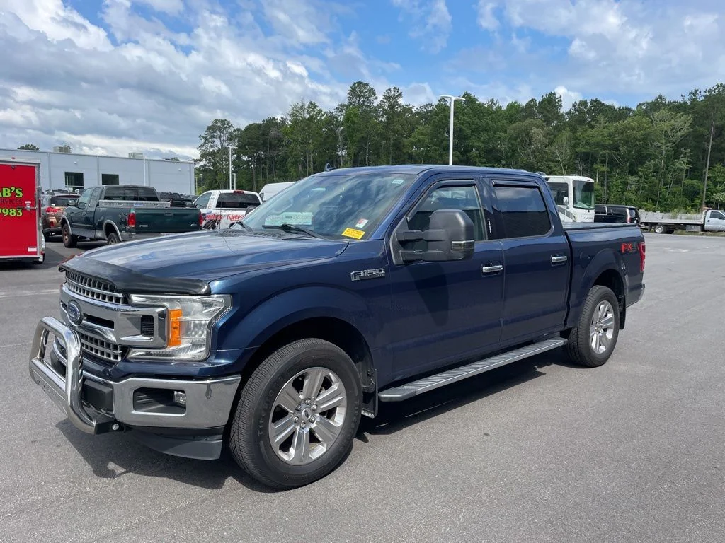 Used 2018 Blue Ford XLT image 1