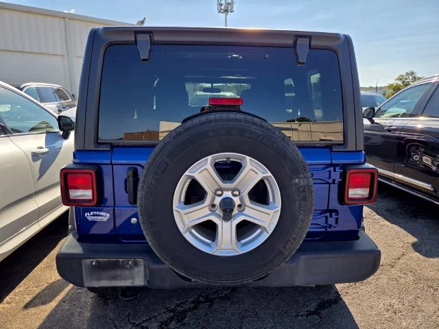Used 2020 Blue Jeep Unlimited Sport S image 5