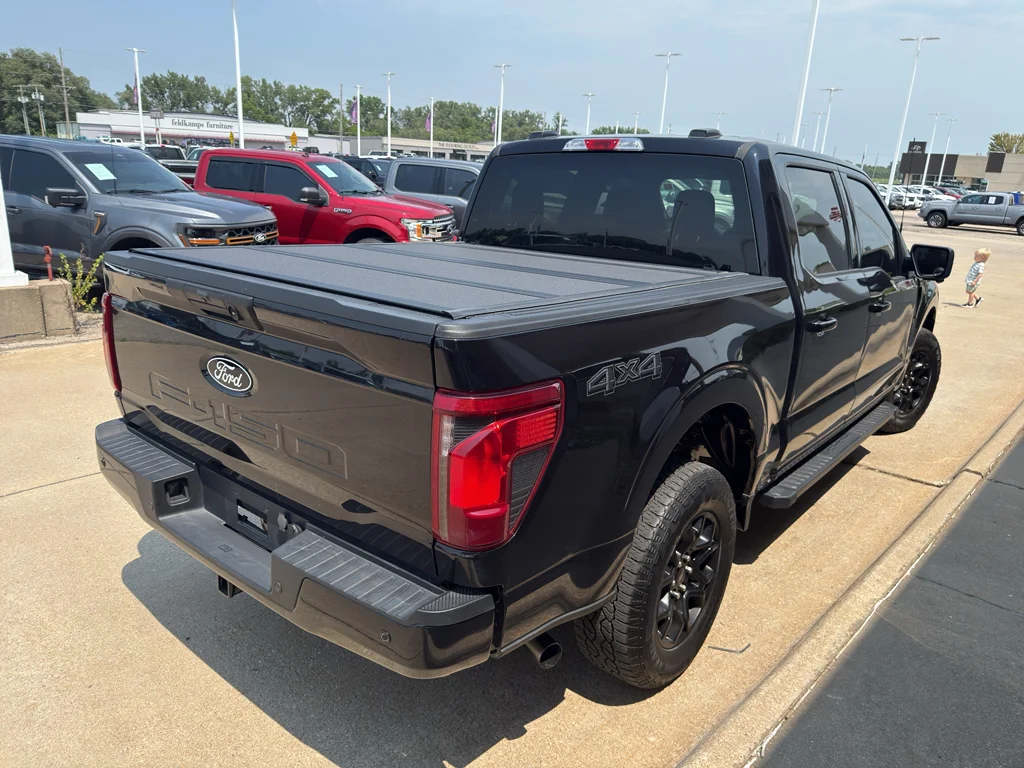 Used 2024 Agate Black Metallic Ford XLT image 18