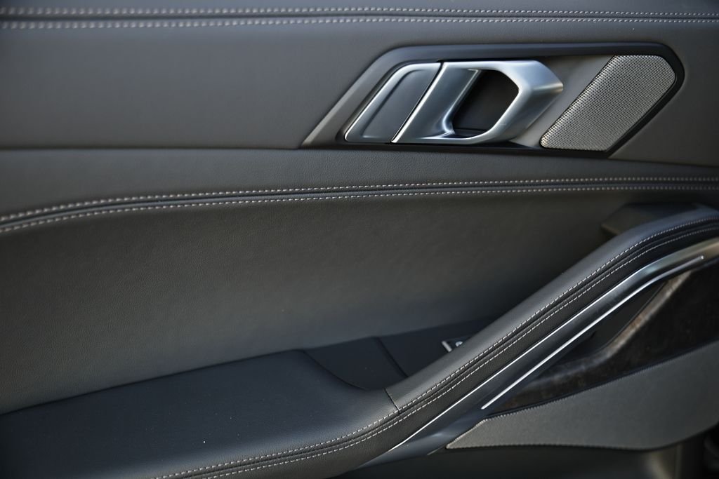 New 2027 Carbon Black Metallic BMW xDrive40i image 23