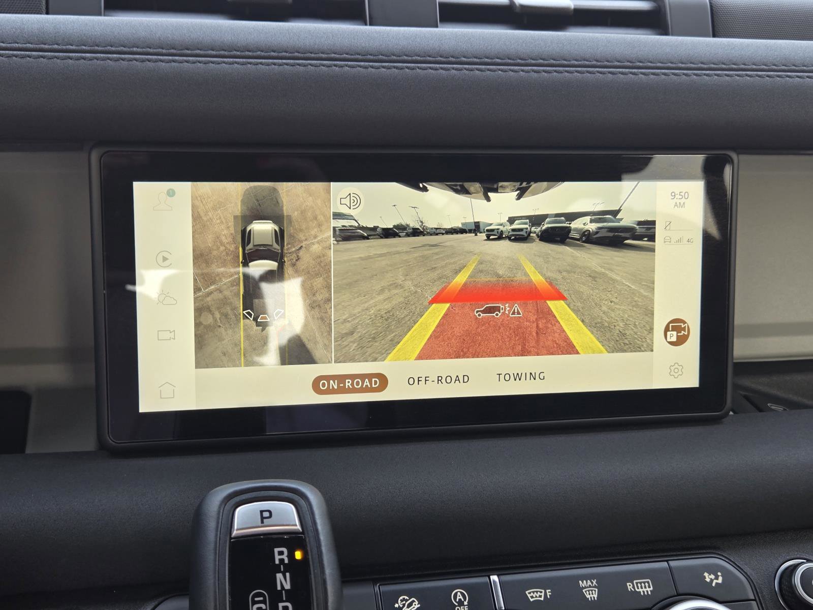 Used 2023 Fuji White Land Rover SE image 14