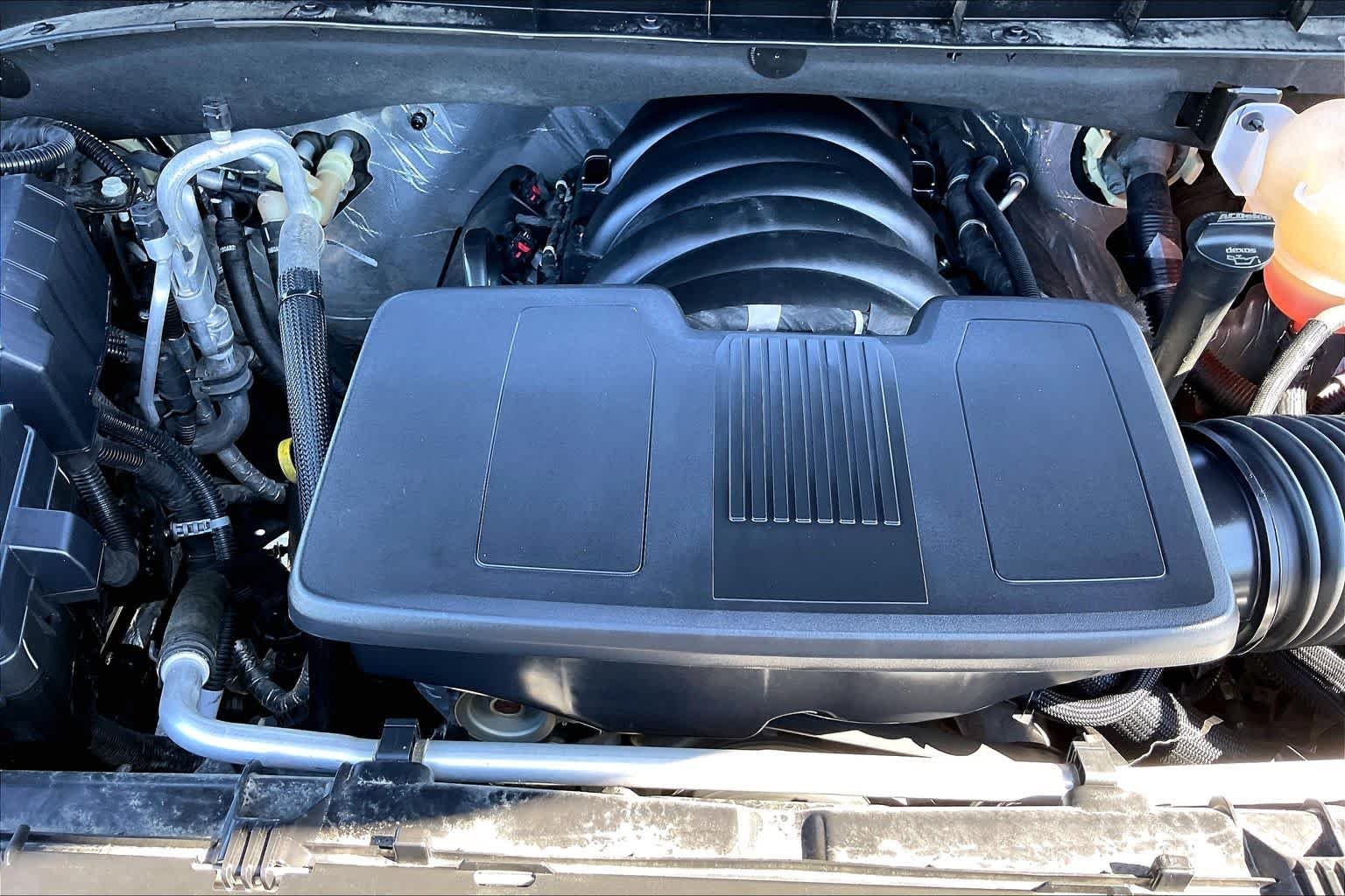 Used 2024 Dark Ash Metallic Chevrolet Z71 image 32