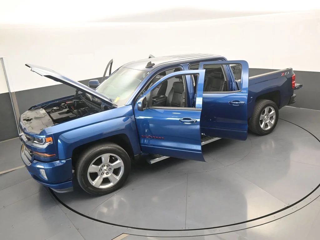Used 2016 Deep Ocean Blue Metallic Chevrolet LT image 50