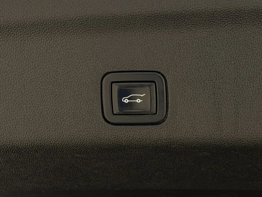 Used 2021 Gray Cadillac Sport image 31
