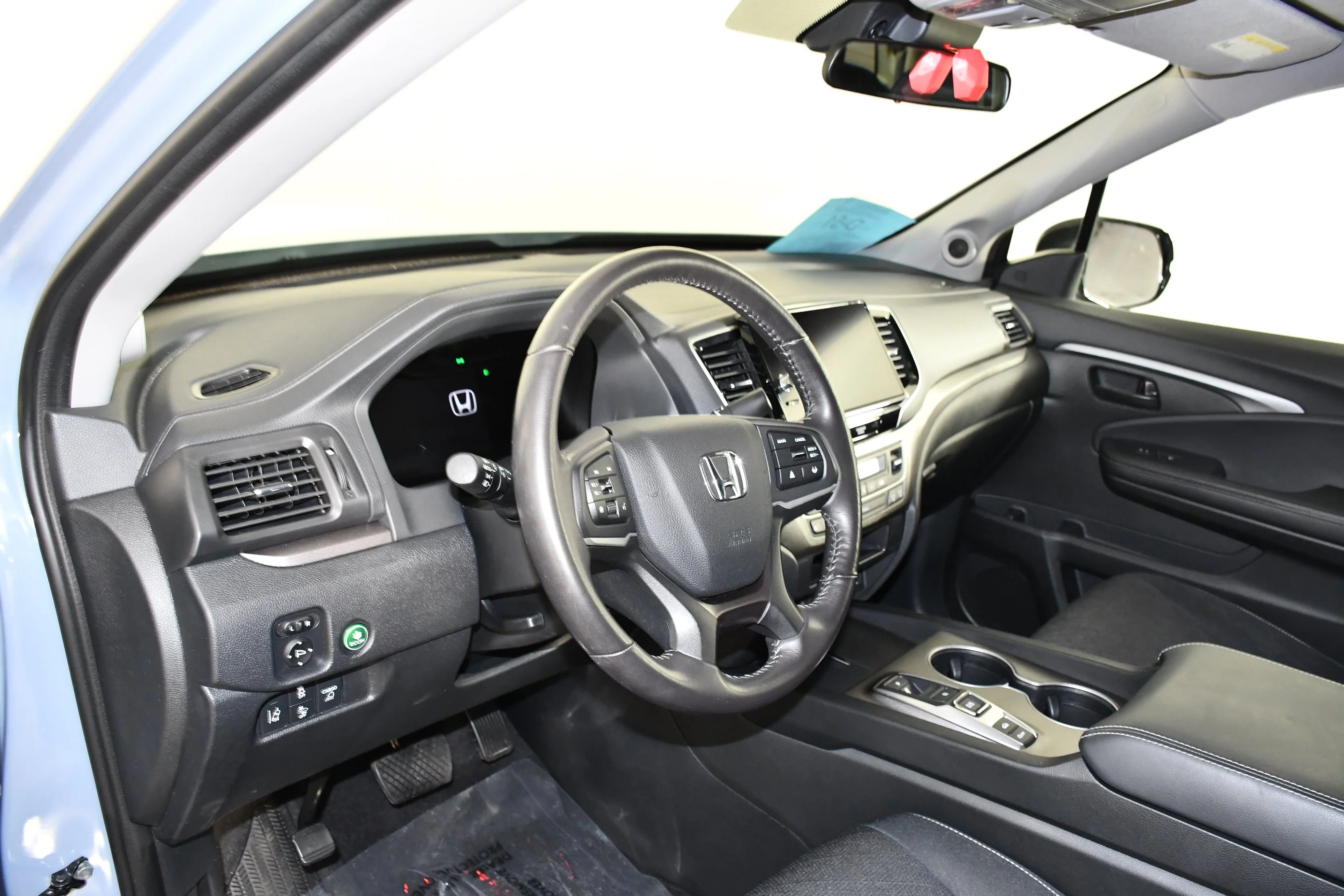 Certified Used 2025 Sonic Gray Pearl Honda Sport image 37