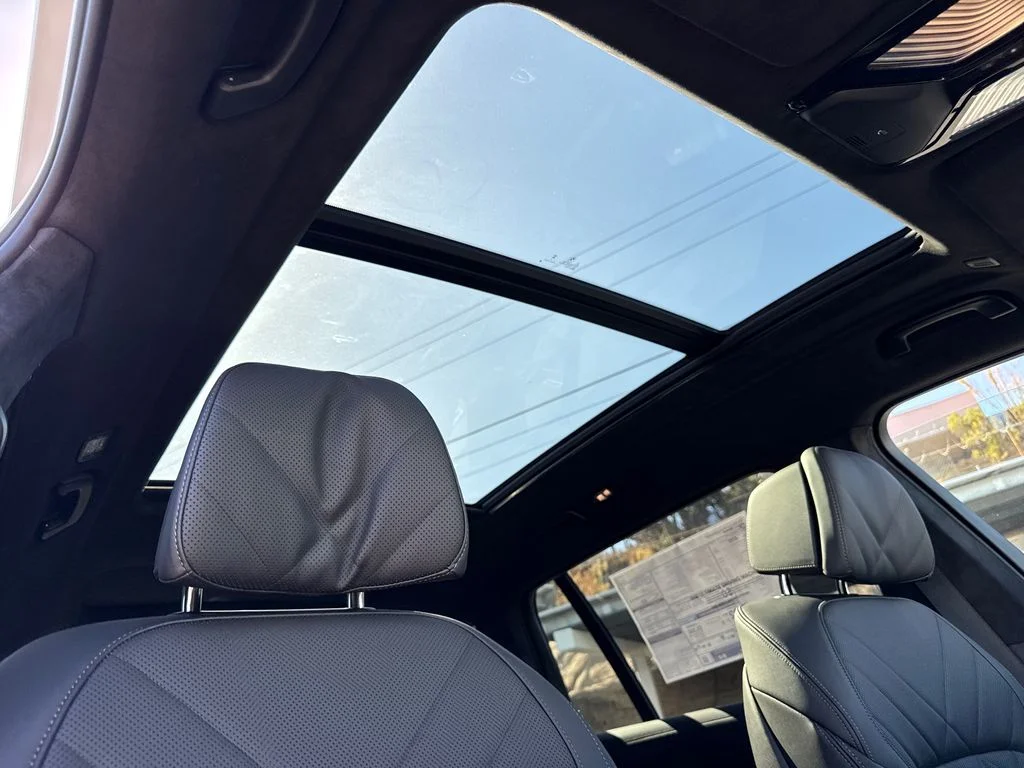 New 2027 White BMW xDrive40i image 14