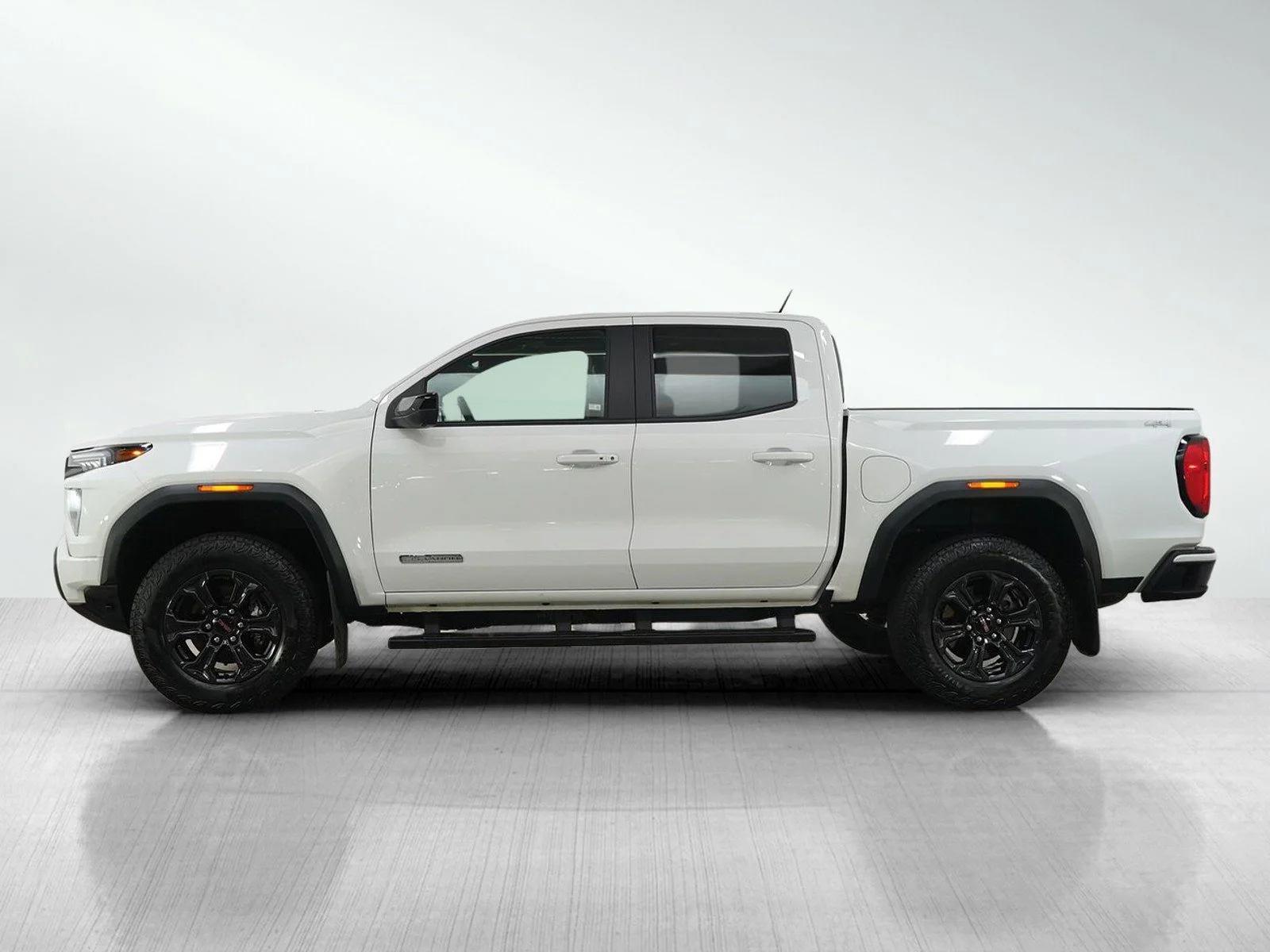 Used 2025 GMC Canyon Elevation with VIN 1GTP2BEK9S1234553 for sale in Bloomington, Minnesota