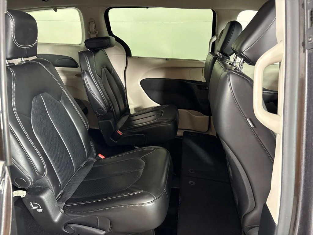 Used 2023 Gray Chrysler Touring L image 23