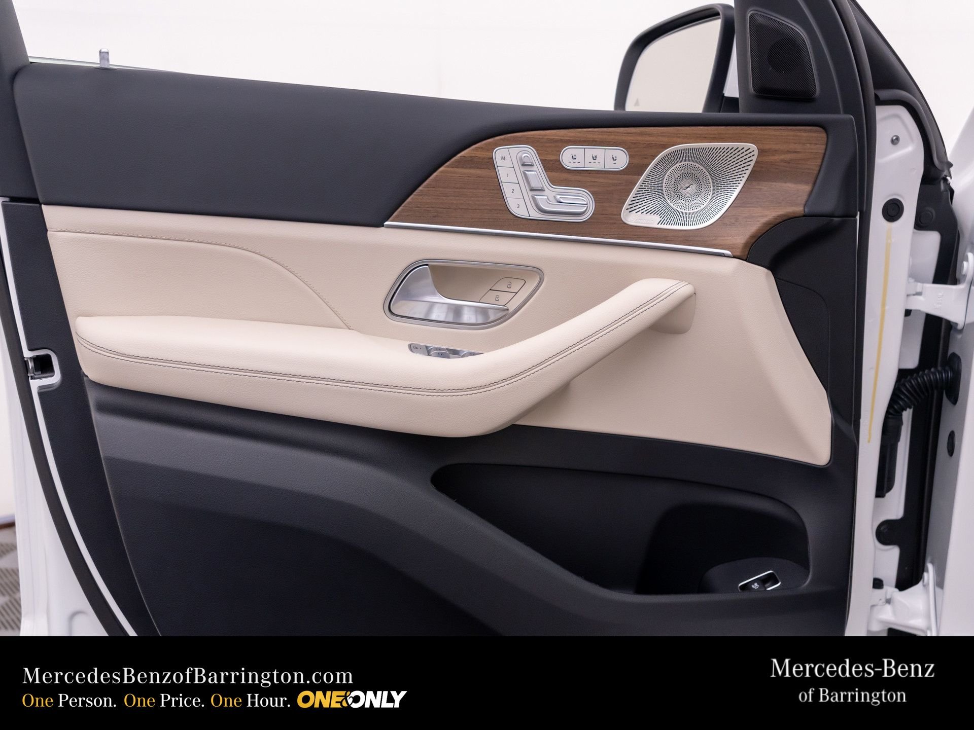 New 2026 Polar White Mercedes-Benz GLE 450 image 15