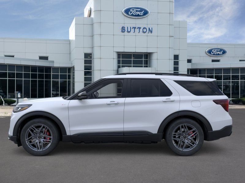 New 2026 Space White Metallic Ford ST-Line image 3