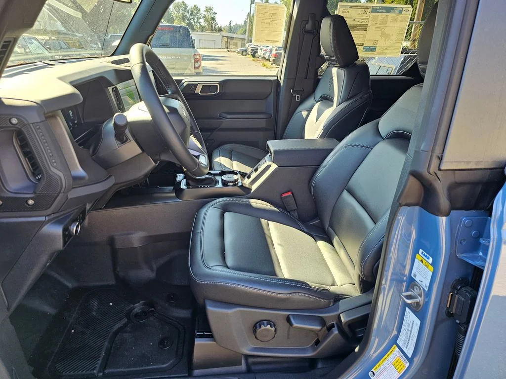 New 2025 Azure Gray Metallic Tri-Coat Ford Badlands® image 20