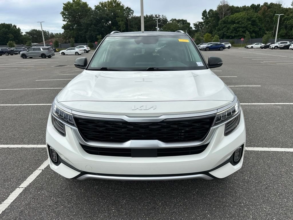 Used 2023 White Kia SX image 12