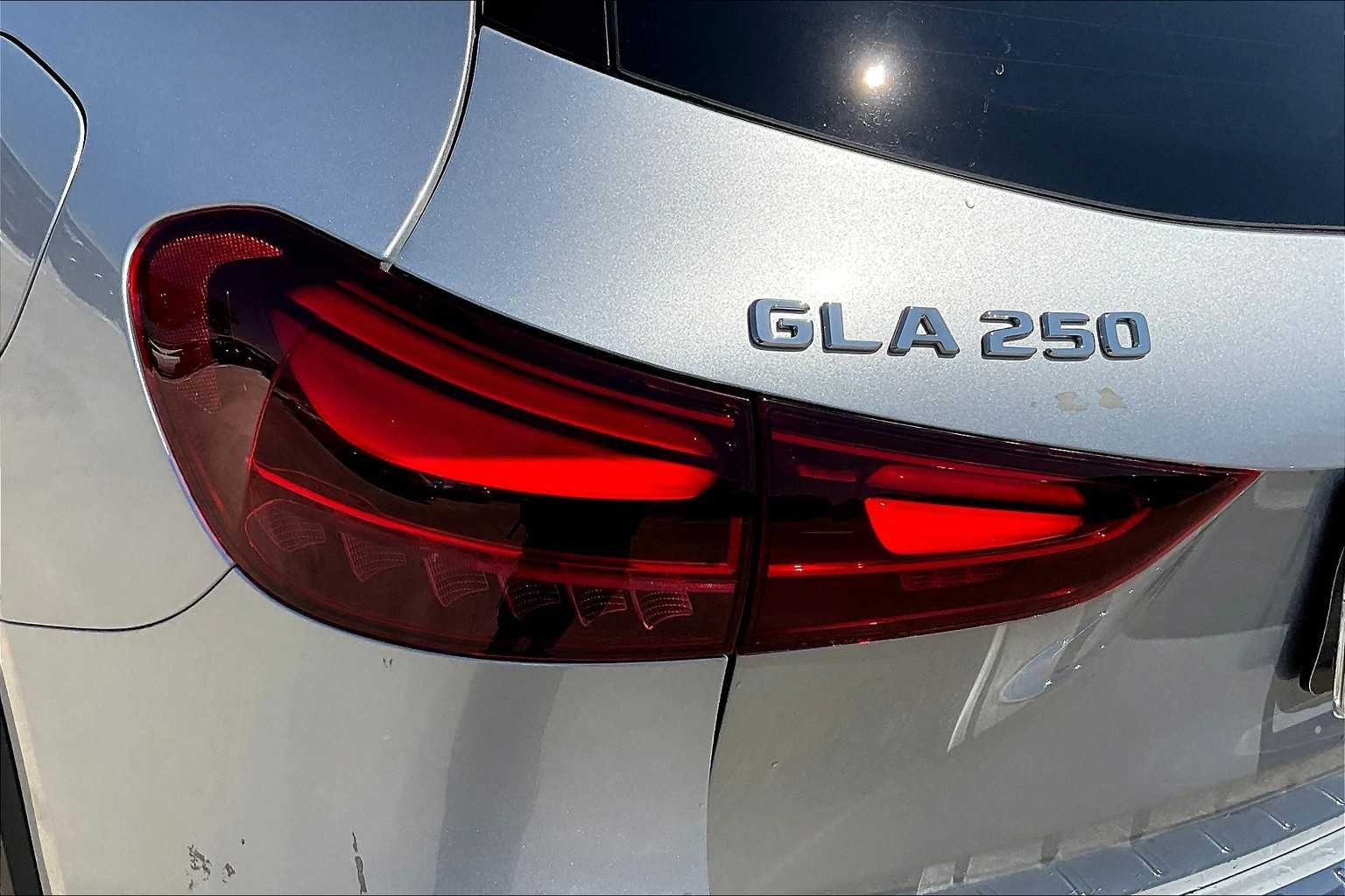 Certified Used 2025 Cirrus Silver Metallic Mercedes-Benz GLA 250 image 5