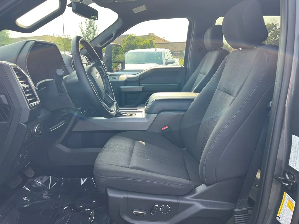 Used 2018 Gray Ford XLT image 25