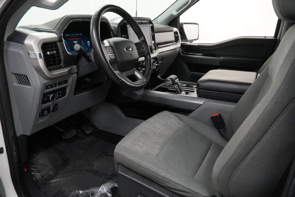 Used 2022 White Ford XLT image 22