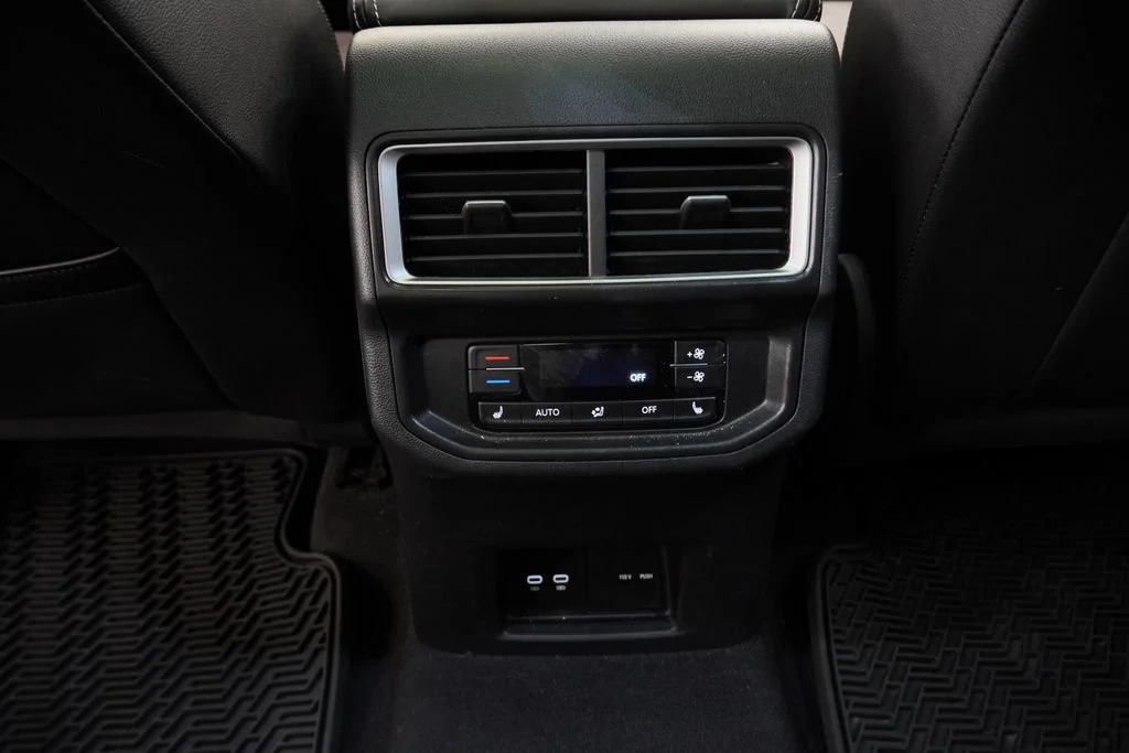 Used 2024 White Volkswagen 2.0T SEL image 17