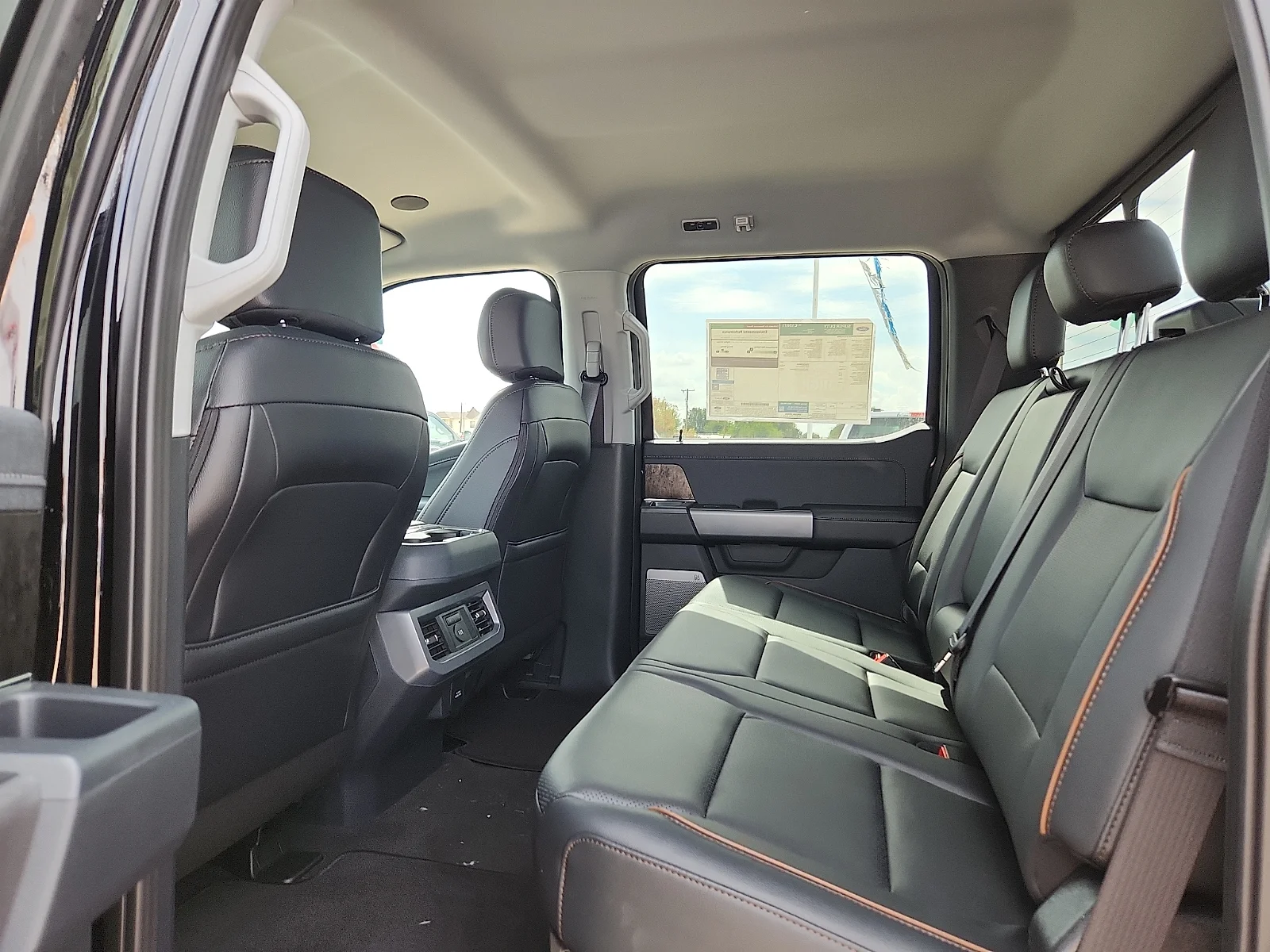 New 2027 Agate Black Metallic Ford LARIAT image 18