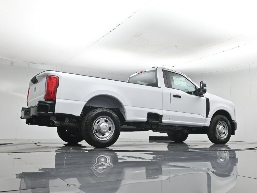 New 2027 Oxford White Ford XL image 43
