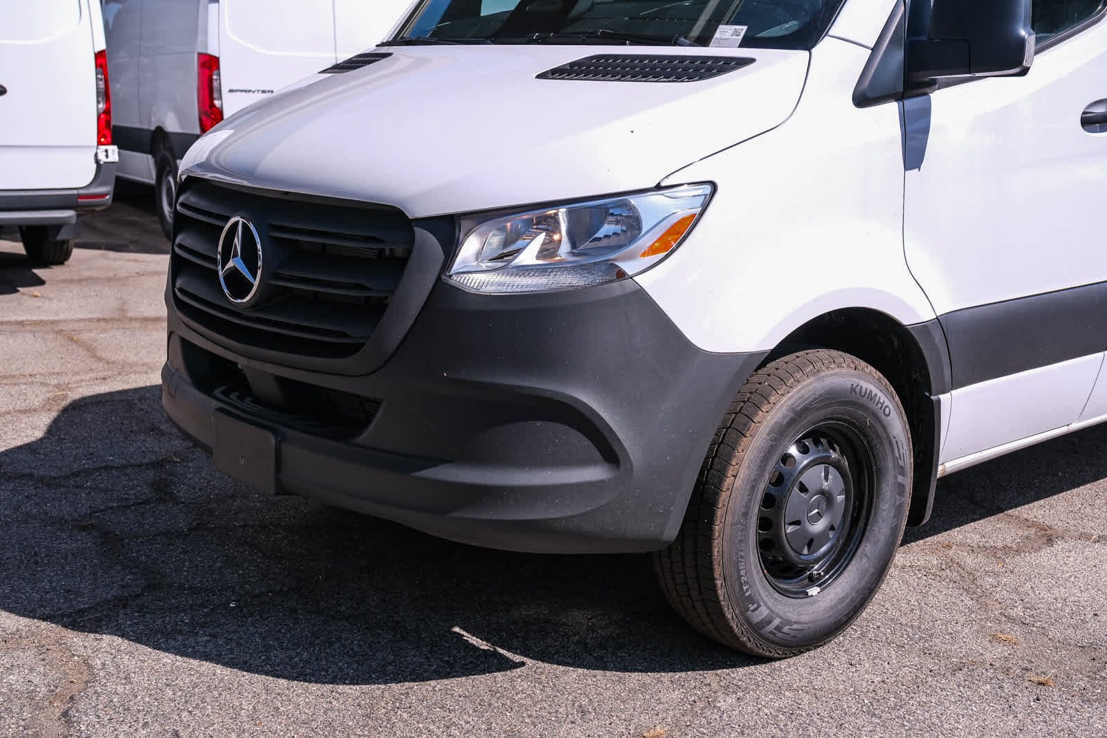 New 2026 Arctic+White Mercedes-Benz Cargo 144 WB  RWD 2.0L 4-Cylinder image 11