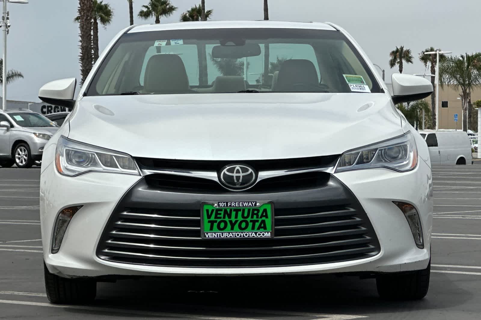 Used 2015 Blizzard Pearl Toyota XLE image 9