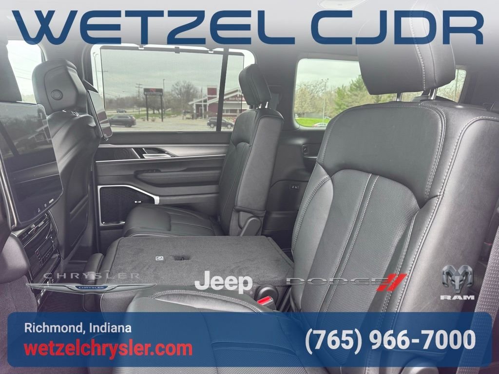 New 2026 Velvet Red Pearl-Coat Exterior Paint Jeep Limited Altitude image 37