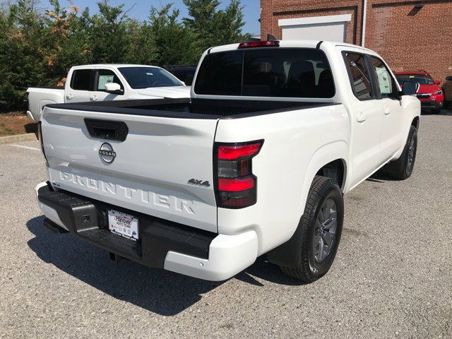 New 2026 Glacier White Nissan SV image 6