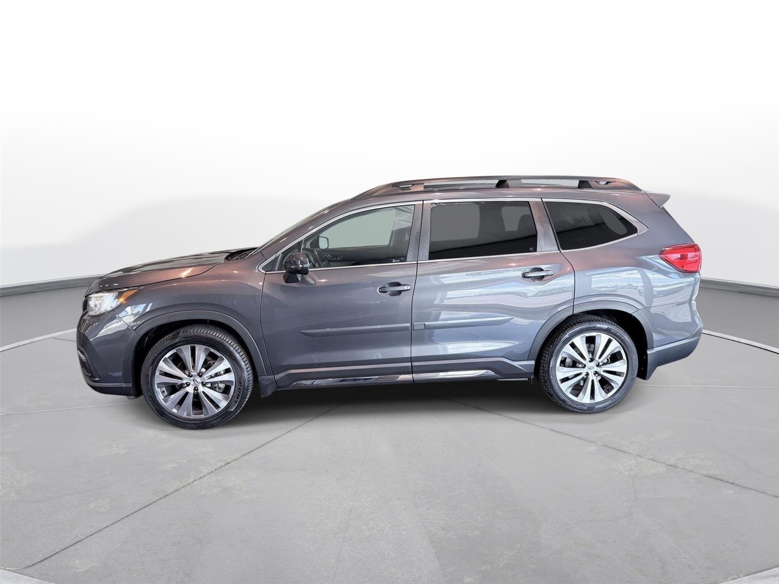 Used 2020 Magnetite Gray Metallic Subaru Limited image 20