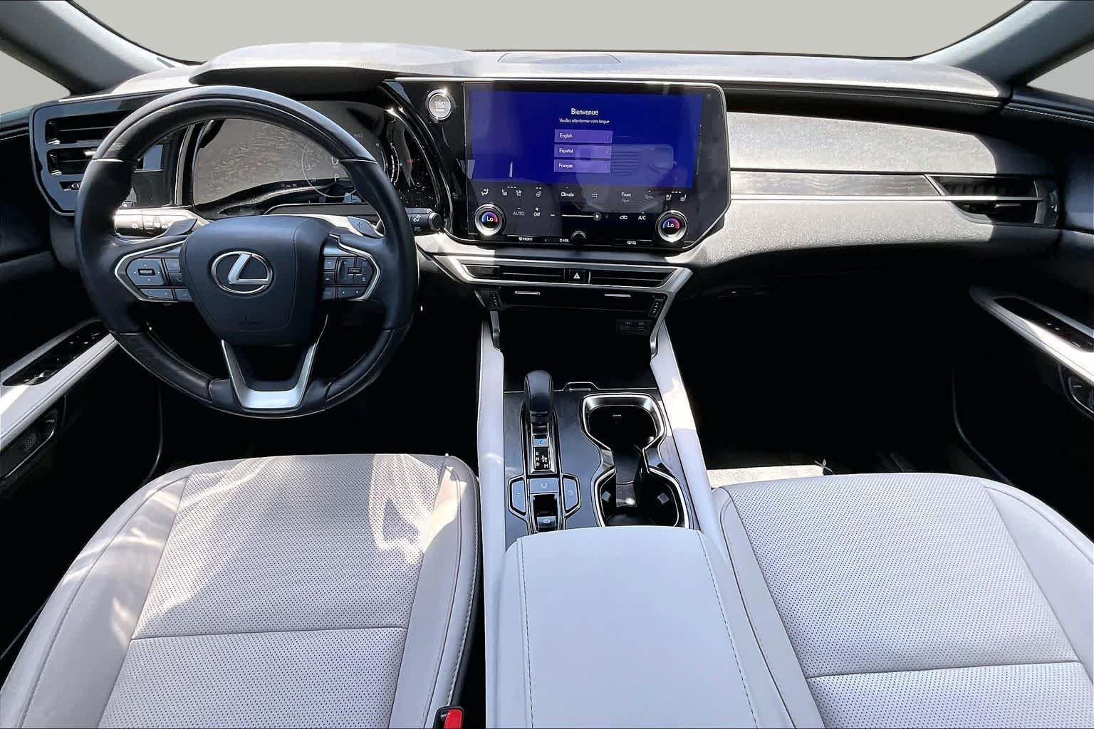 Used 2024 Eminent White Pearl Lexus Premium image 16