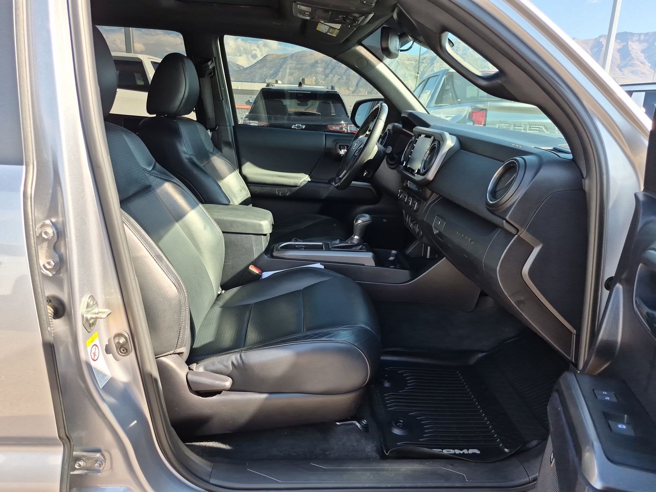 Used 2020 Silver Sky Metallic Toyota SR5 image 32