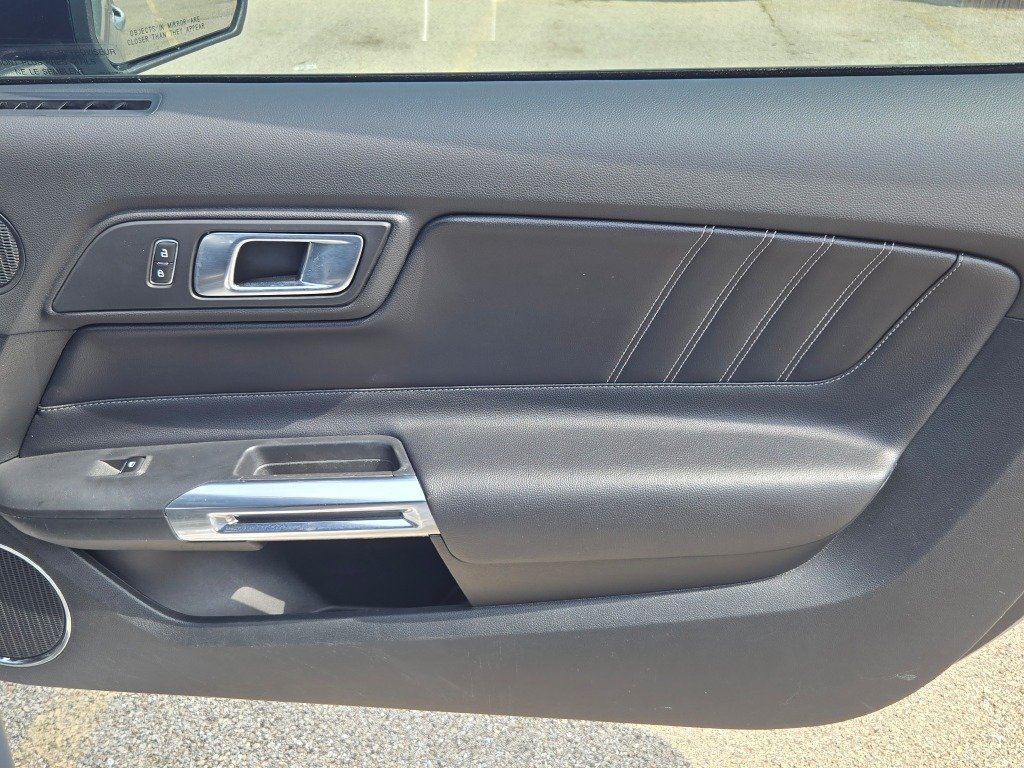 Used 2023  Ford EcoBoost Premium image 10
