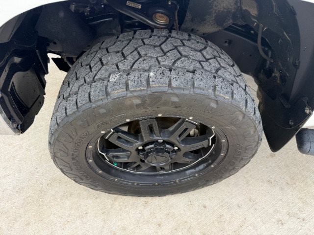 Used 2017 White Toyota SR5 image 9