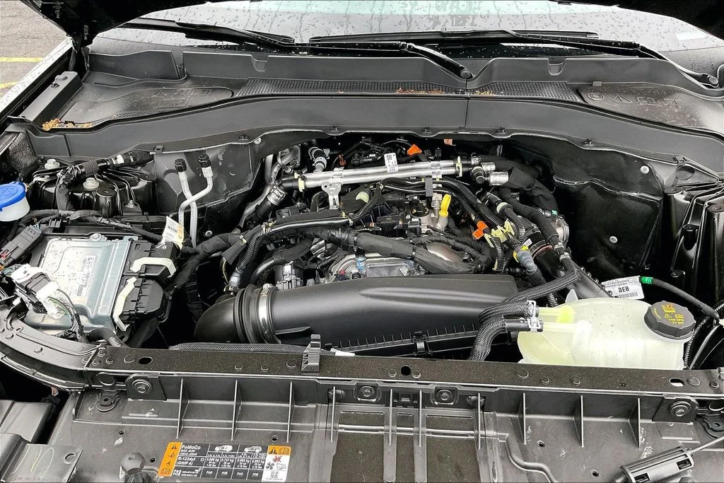 New 2026 Carbonized Gray Metallic Ford Active image 9