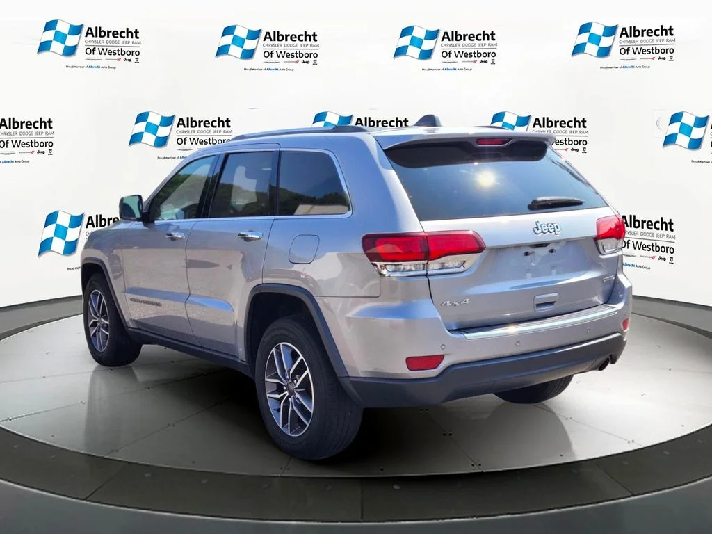 Used 2020 Silver Jeep Limited image 3