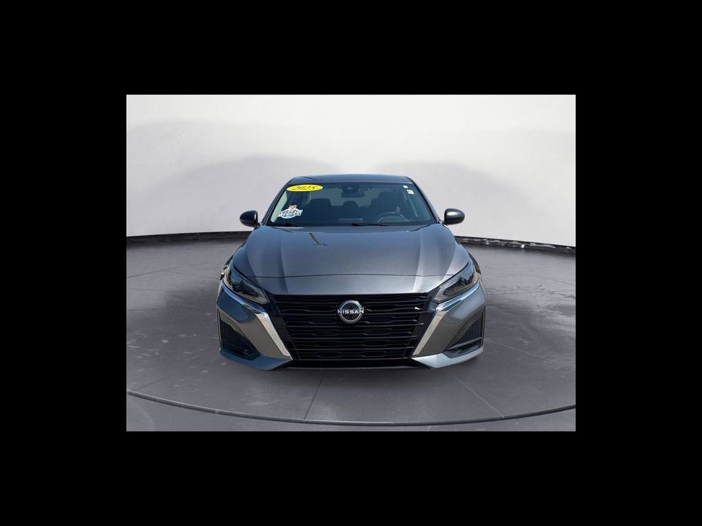 Used 2025 Gray Nissan 2.5 SV image 9