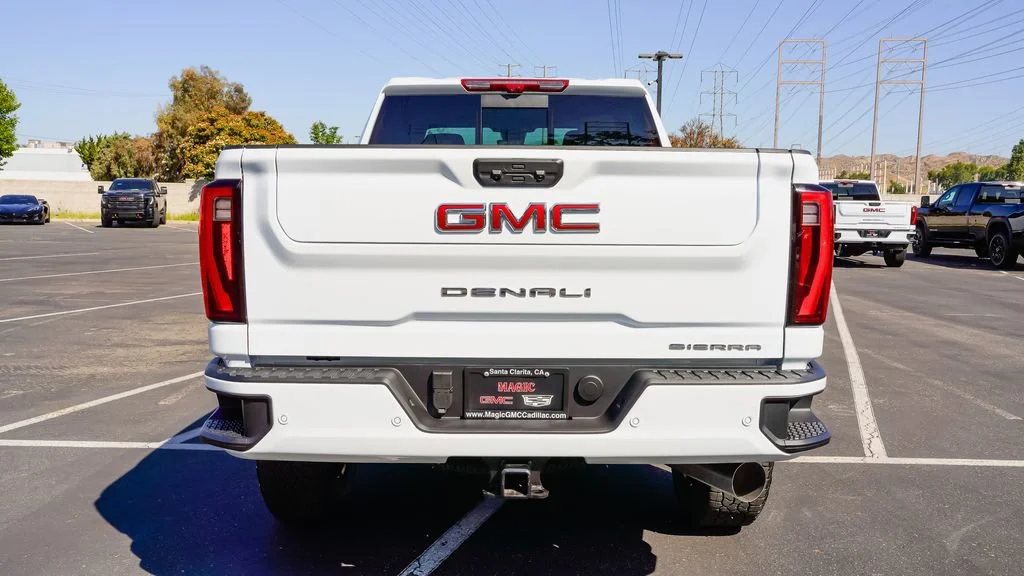 2026 GMC Sierra 2500HD Denali - Photo 9