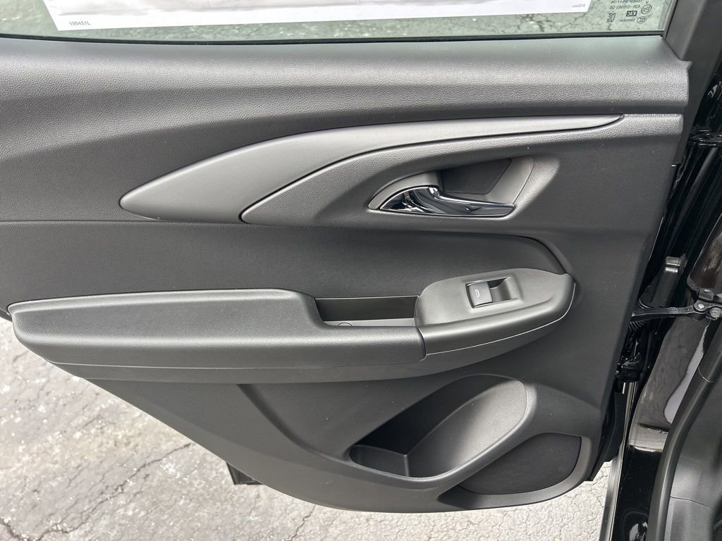 New 2026 Mosaic Black Metallic Chevrolet LT image 38