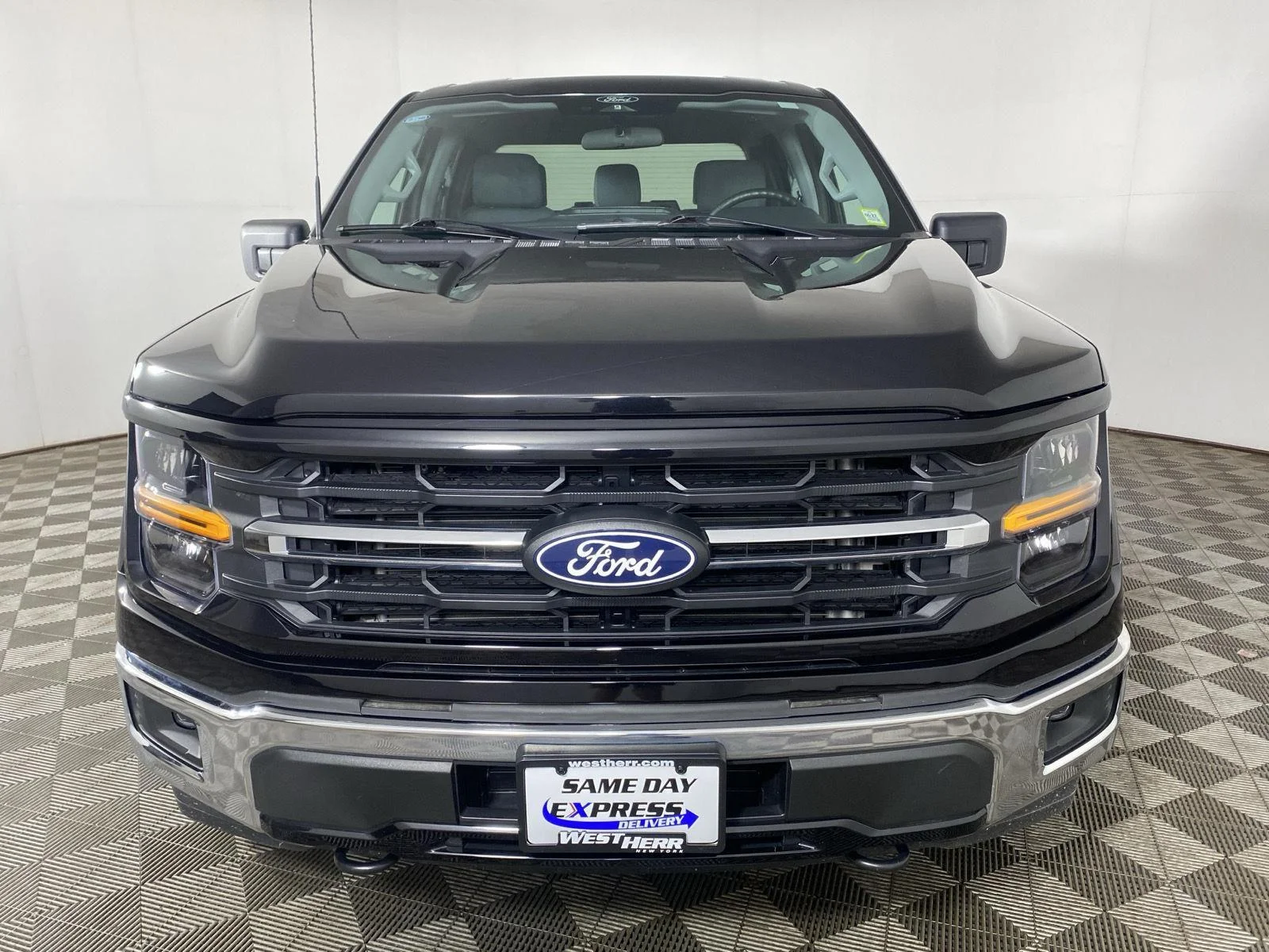 Used 2025 Agate Black Ford XLT image 2