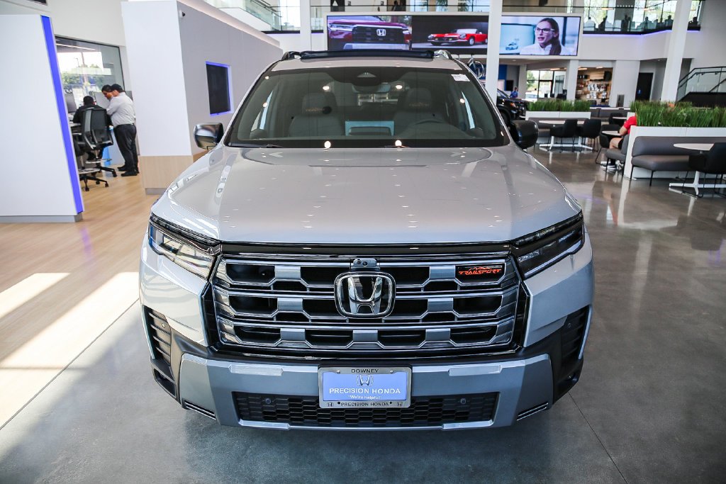 New 2026 Solar Silver Metallic Honda TrailSport image 2