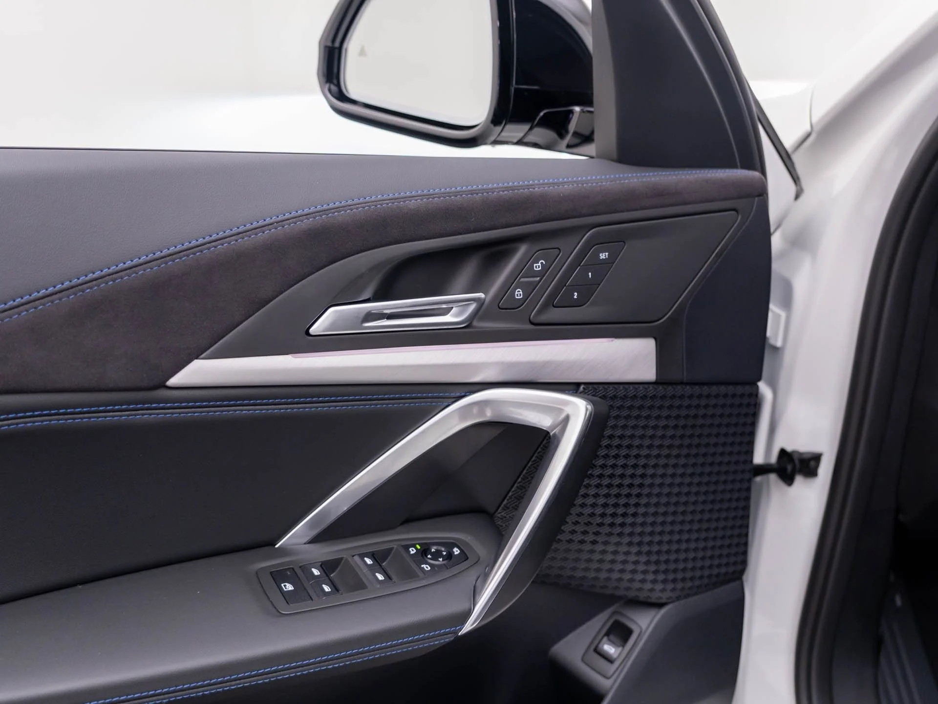 New 2026 White BMW xDrive28i image 15
